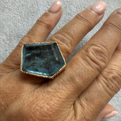 Alternative view of Anello Giant Blu Topazio