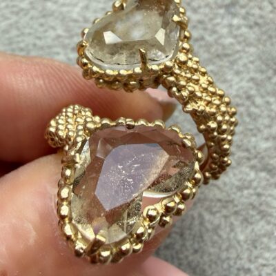 Alternative view of Anello Contrarie Cuori Champagne